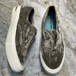 SEAVEES Sunset Strip Sneaker Crush, Crushed Velvet, Women's size 7.5